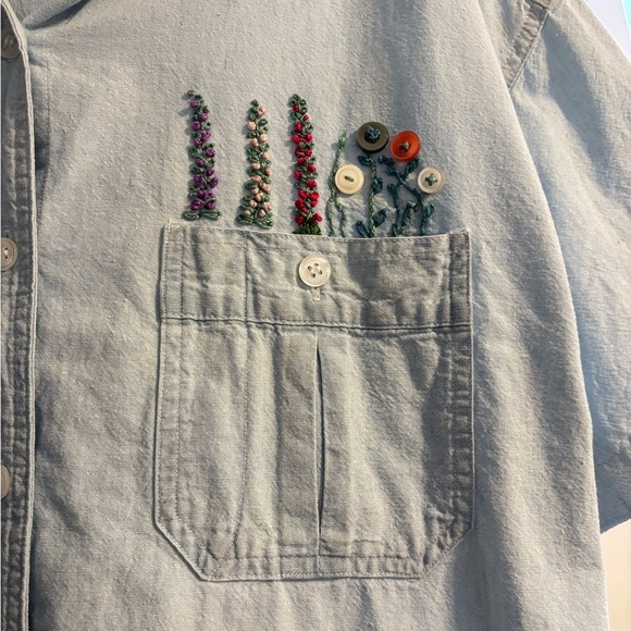Vintage Hand Embroidered Button up - Picture 4 of 4